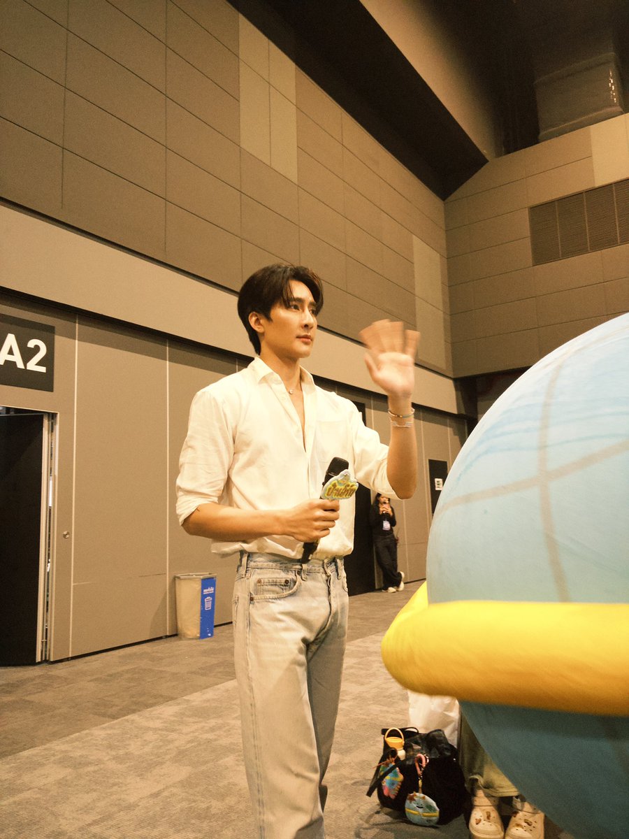 saypeepbrooklyn's tweet photo. พ่อของพวกเราหล่อมากจริงๆ

EARTHMIX STW HAPPY FAMILY
#GMMTVFANIVAL2026HappyFamilyxEM
#เอิร์ทมิกซ์ #Earthmix #EarthPirapat https://t.co/TVvRXDhCrK