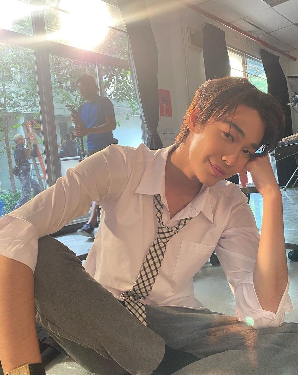 yoursyanin_'s tweet photo. ‘ มีอะไร มานั่งจ้องหน้าแล้วยิ้มอยู่ได้ ’

“ น่ารัก ”

‘ เพี้ยนหรอ ’

“ คงใช่มั้ง ก็มึงน่ารักจริง ๆ ”

‘ พูดมาก กินเสร็จไปส่งที่คณะด้วย ’

“ ครับ ๆ เขินแล้วเปลี่ยนเรื่องตลอดอะ ” https://t.co/jni5L1SLYP