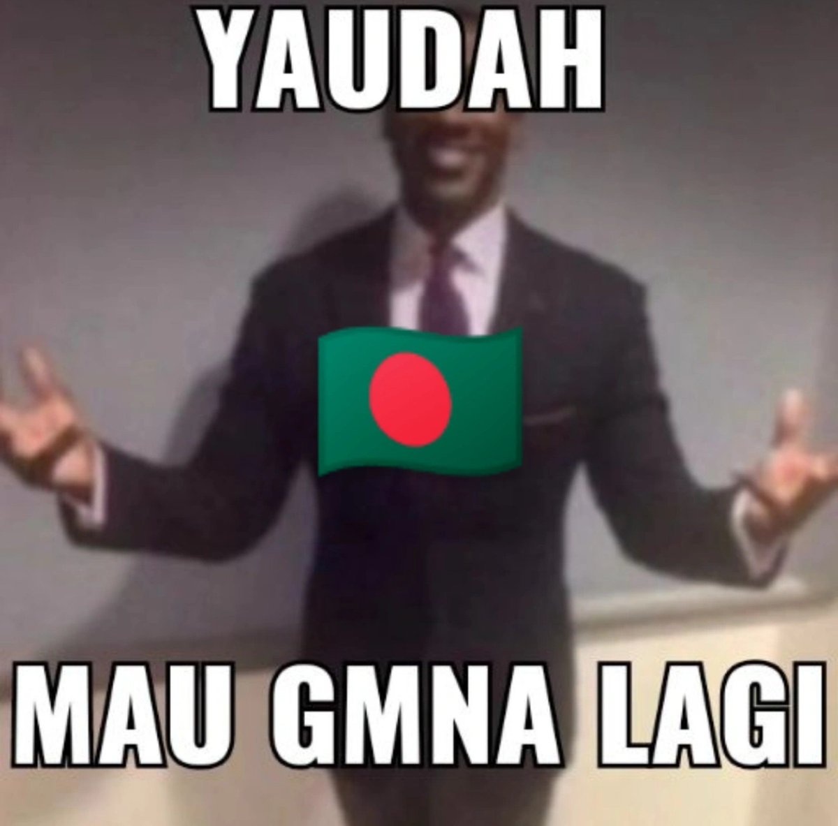 yourfckfavorite's tweet photo. Malaysia yang dari tadi mantau livescore berharap Bangladesh bisa ngasih perlawanan sengit, tapi HT aja udah 6 - 1

​Pemain Bangladesh di lapangan: https://t.co/UzuoSdcFC7