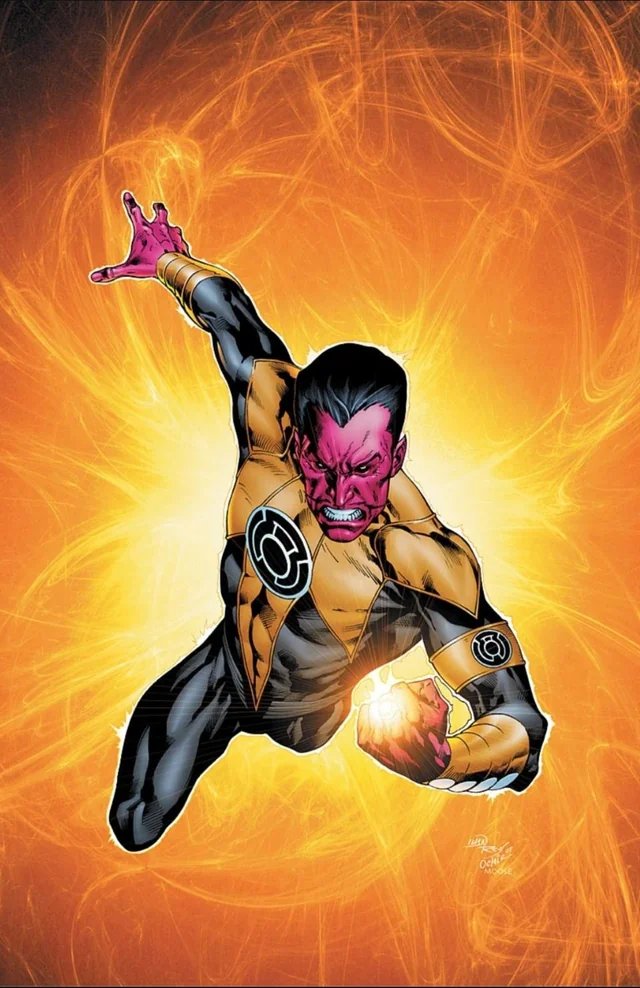 Luke_Maxxing's tweet photo. It's crazy how late in the game this Sinestro design came considering how much it has completely replaced the blue suit as his main look. https://t.co/2wYJqHDBkk