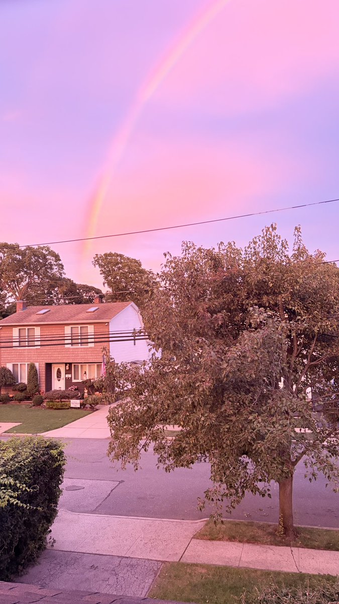 W3PSS's tweet photo. I’m so rockstar crazy I see the sun glitch https://t.co/qVfYRqaspz
