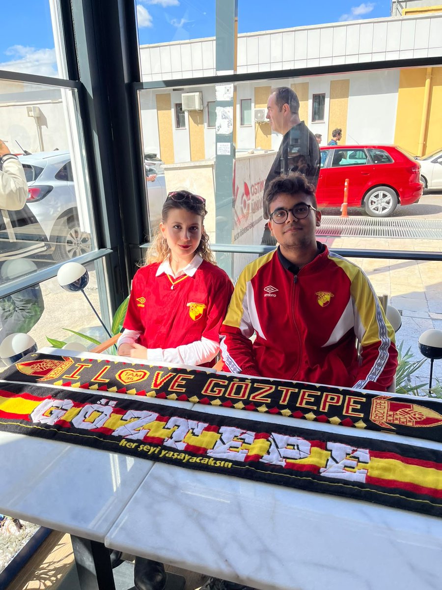 UniforceGoztepe's tweet photo. Ankara Temsilciliğimiz bugün gerçekleştirilen stand dönemi ile yeni sezon için kayıtlara başlamıştır. Temsilciliğe katılmak için sayfamızla iletişime geçebilirsiniz.

#Göztepe
#GöztepeUniForce https://t.co/I6OCryWTpv