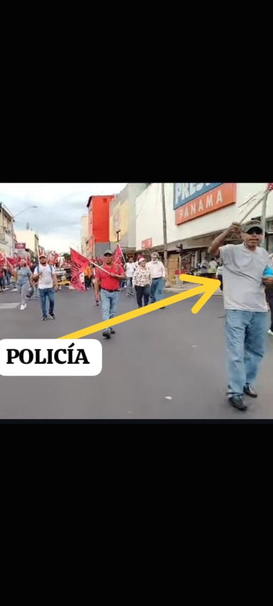 Maycolywfn's tweet photo. Si esto es cierto... está mal... porque la constitución de la República de Panamá establece que la manifestciones son permitidas y no deben interpretarse como ilegales...
Los Panameños luchamos en contra de una dictadura... Esto es inadmisible. @javiersinc1 @MiguelABernalV https://t.co/ZKm7D8OFro