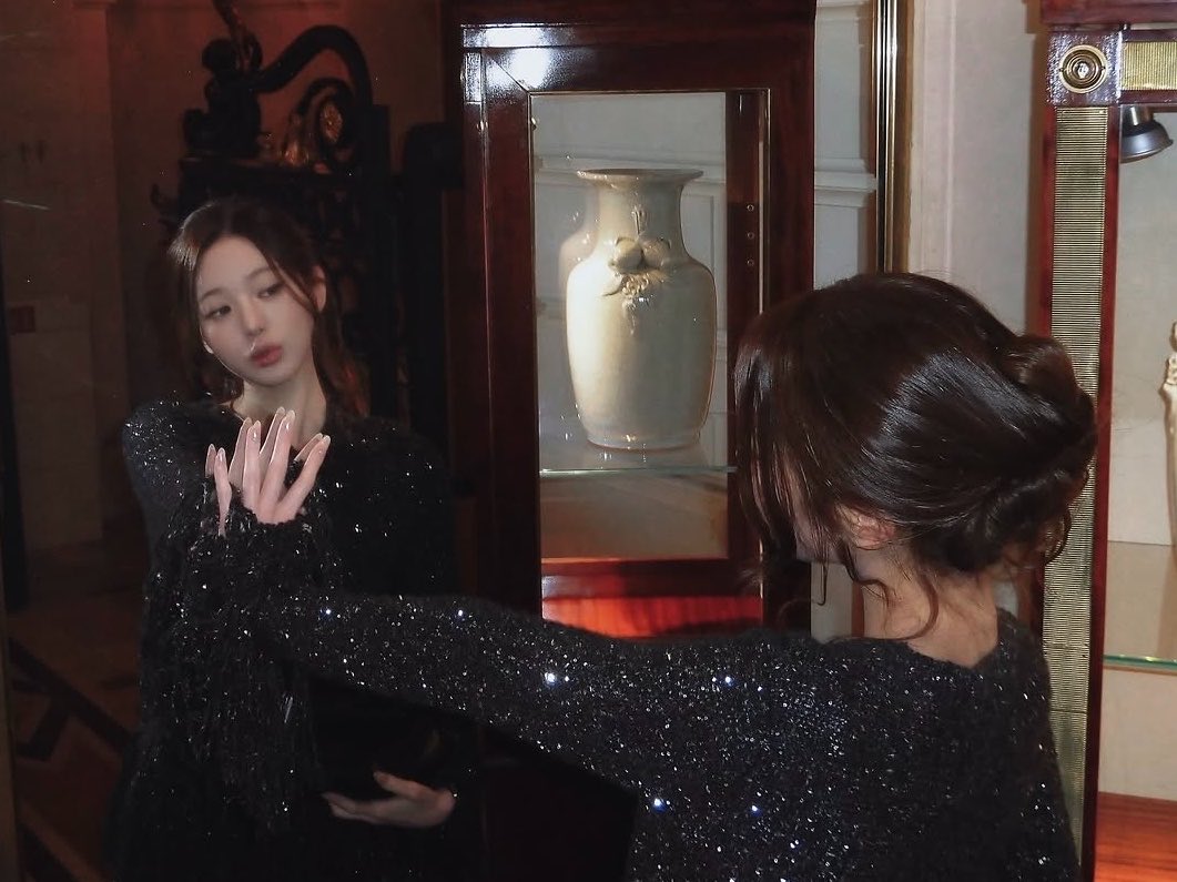 wonyaura's tweet photo. “narcissistic my god i love it” there’s a reason why jang wonyoung owned that line https://t.co/3QJDuWunt4