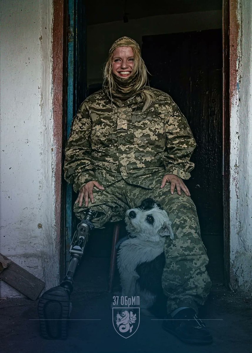 armyinformcomua's tweet photo. 🇧🇪 🇺🇦 She used to help people after natural disasters. Now she helps stop Russian drones before they reach them.

Ani came to Ukraine from Belgium as a humanitarian volunteer. Then she joined the 37th Marine Brigade — becoming one of its first foreign women.

Even an above-the-knee amputation did not end her service.

Today, callsign “Xena” serves in an air-defense unit and is training to operate interceptor drones.

Same mission: protect people. Different tools. Different war.

#Ukraine #UkrainianMarines #DroneWarfare #AirDefense #UkrainianDefenders
