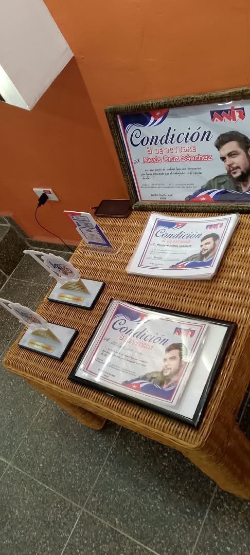 ServiMediCSS's tweet photo. Comienza en #SanctiSpíritusEnMarcha acto de inicio a la Jornada del Innovador.
#PorCubaJuntosCreamos https://t.co/r263zmMcC2