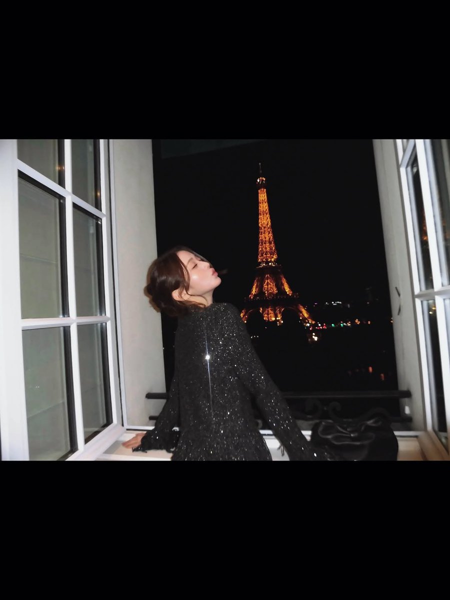 JANGWONYOUNG083's tweet photo. A night to remember🌙🖤✨ @dior 

#IVE #아이브 
#JANGWONYOUNG #장원영 https://t.co/r2qaTHhFwR
