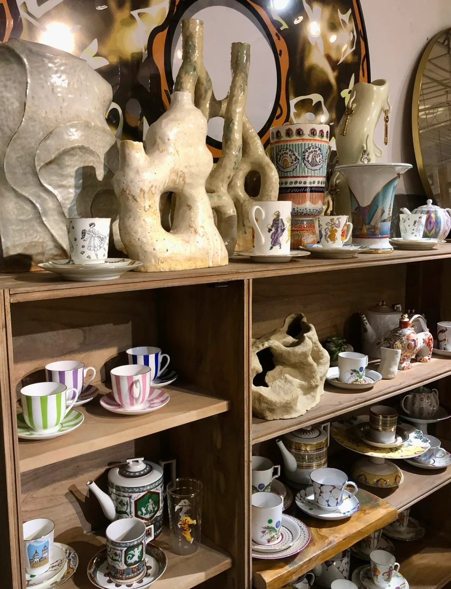 Defahir1's tweet photo. Check out this amazing vintage item I scored! It’s such a value gem that totally stood out among the others in the store.， https://t.co/tf8FhXlCpV