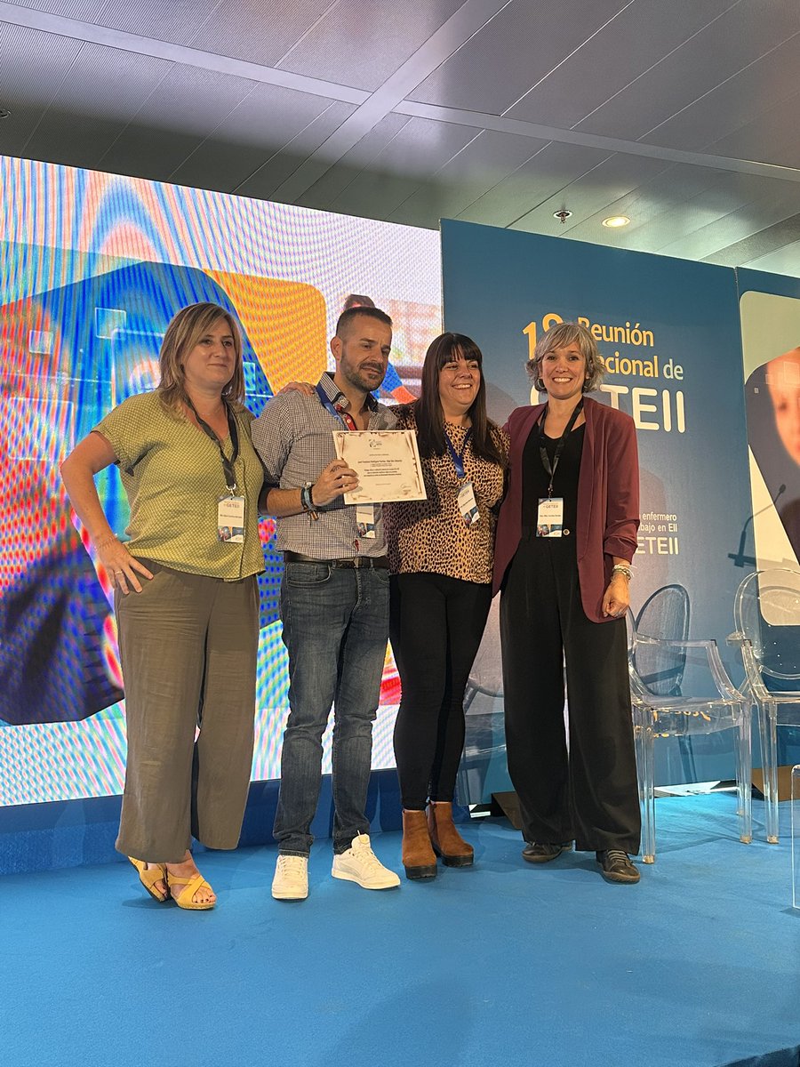 GETEII's tweet photo. Premio a mejor comunicación 
Beca al mejor
Proyecto de investigación para TELE-EII: desarrollo y validación Delphi de una escala enfermera para triaje telefónico del brote en EII
ENHORABUENA José Francisco Rodríguez y Olga Sáez https://t.co/1Wq6KwPUEw