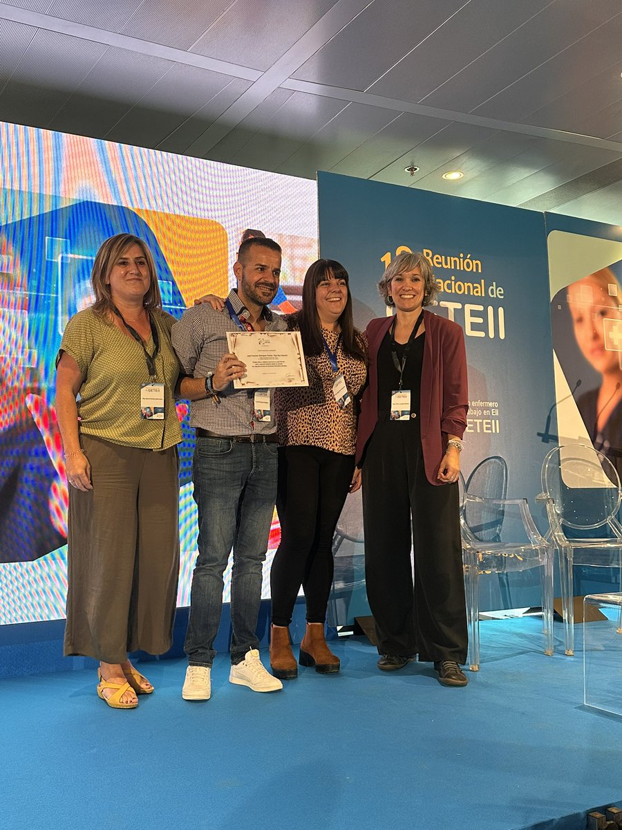 GETEII's tweet photo. Premio a mejor comunicación 
Beca al mejor
Proyecto de investigación para TELE-EII: desarrollo y validación Delphi de una escala enfermera para triaje telefónico del brote en EII
ENHORABUENA José Francisco Rodríguez y Olga Sáez https://t.co/1Wq6KwPUEw