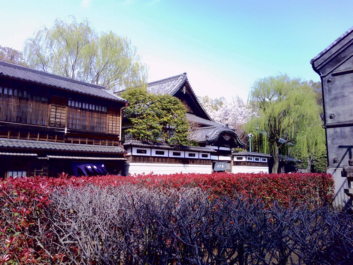 silkrenka's tweet photo. 小金井公園に隣接「江戸東京たてもの園」にあります「子宝湯」ですわ〜！　残念ながら入浴することはできませんが、昭和初期（完成は1929年だそうです！）の東京の銭湯を代表する建物として、園内でもとくに人気がありますわ！ https://t.co/xHgQ3wcvw4