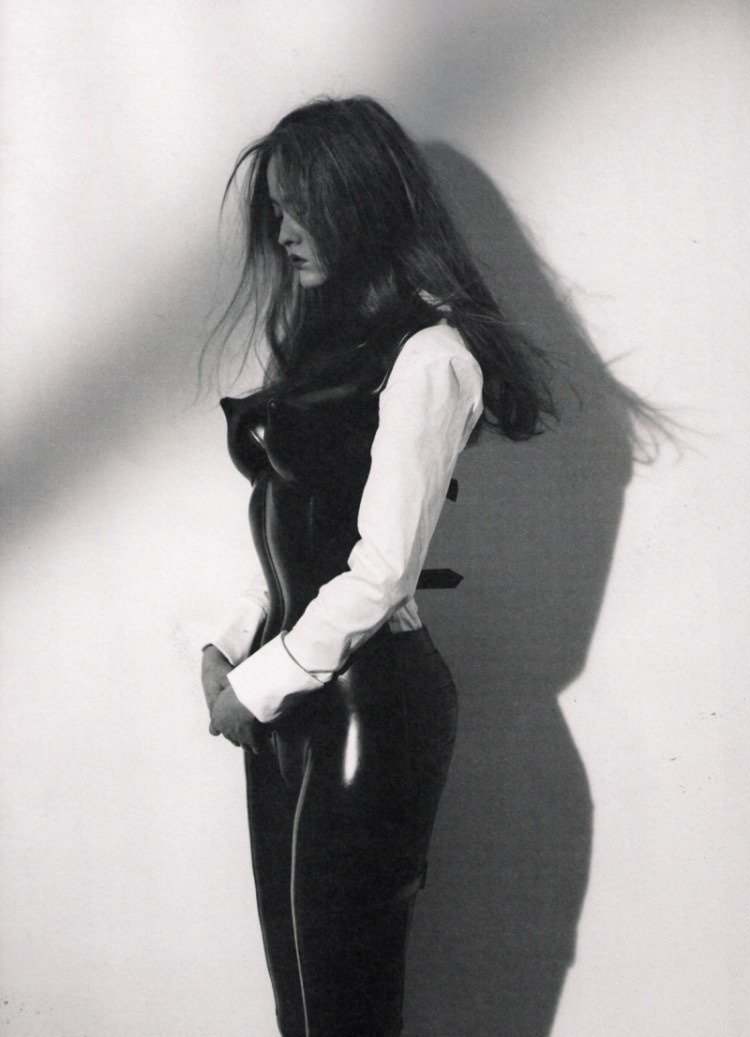 fallcharm's tweet photo. devon aoki in black metal bodysuit https://t.co/tlLMTuo2jr