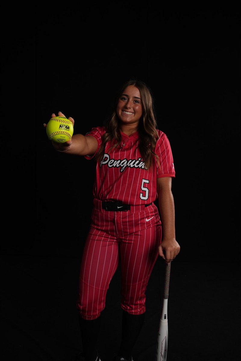 SongerLayla2028's tweet photo. Had an amazing visit at YSU! Loved touring the facilities, campus, and watching practice. Great spending the day with the coaches and meeting the players! Thank you @ysusoftball, @EPond_18, @hayliebrunson22, @tfarm22_, Coach Gilkerson, and @elyssa_imler for the amazing day! 🐧🥎 https://t.co/qHmgqVRXjZ