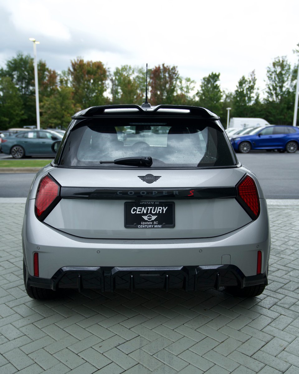 CenturyMini's tweet photo. A little sporty, a lot of personality. The MINI Cooper S makes every detail count.

https://t.co/AhGUI8s2y3 https://t.co/yZvB3SAF9H