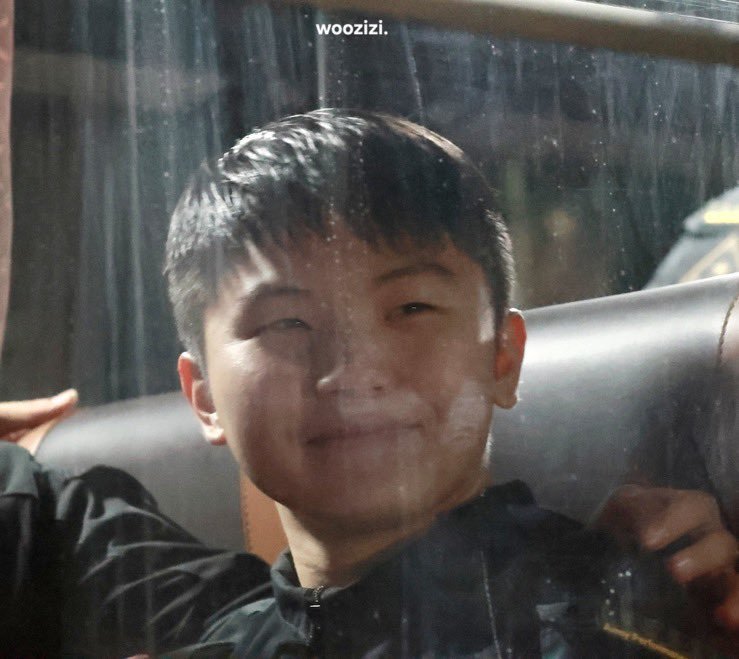 jjyu1122's tweet photo. 와 https://t.co/MrXcmOwFfI