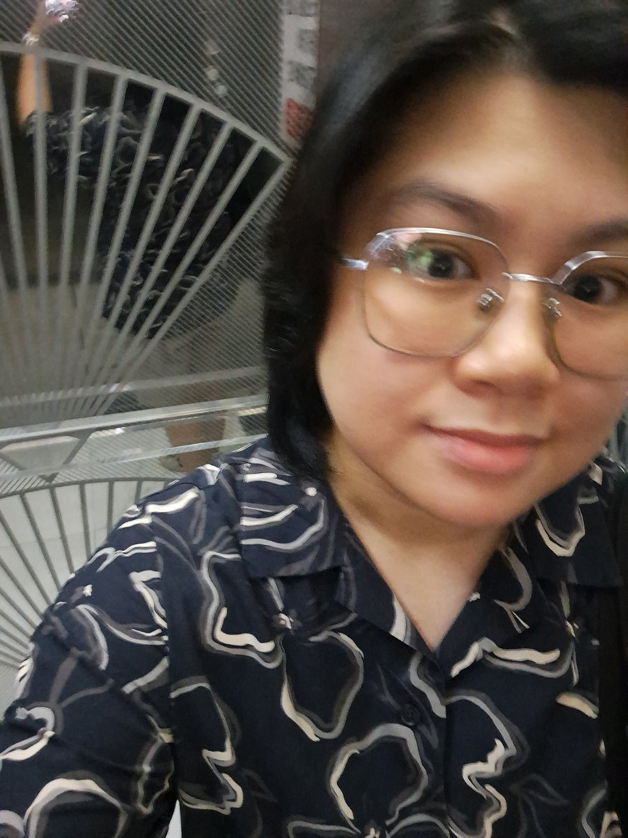 pogimoerin's tweet photo. tbh para lang akong hallucination https://t.co/0UpD0gdgPr