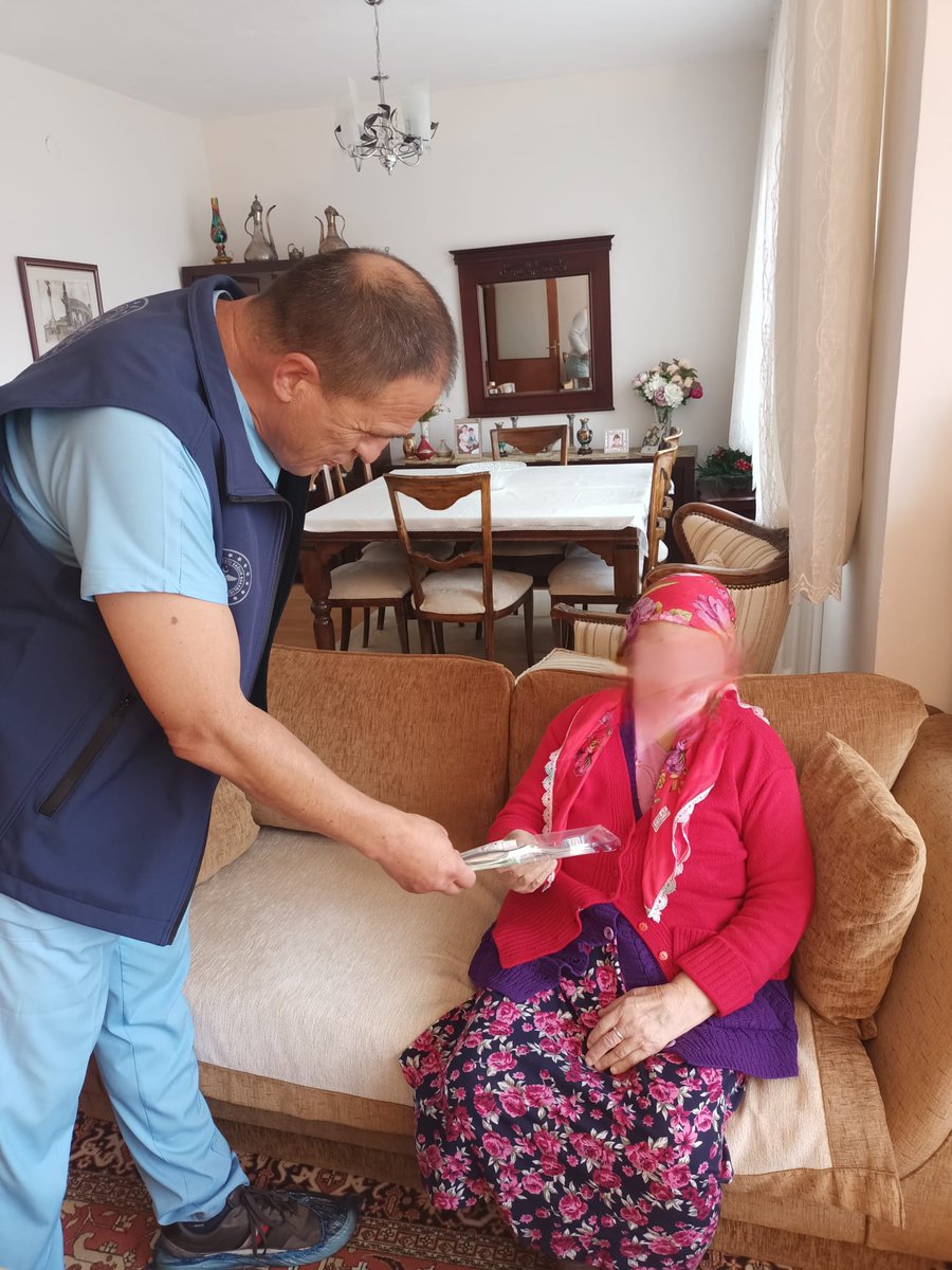 SincanAdsh's tweet photo. Büyüklerimizin sağlığının korunması ve yaşam kalitelerinin artırılması amacıyla nitelikli, erişilebilir ve güvenli sağlık hizmetleri sunmaya devam ediyoruz.                                             Tüm büyüklerimizin 1 Ekim Dünya Yaşlılar Günü’nü saygı ve minnetle kutluyor; https://t.co/bnrNvFK6HI