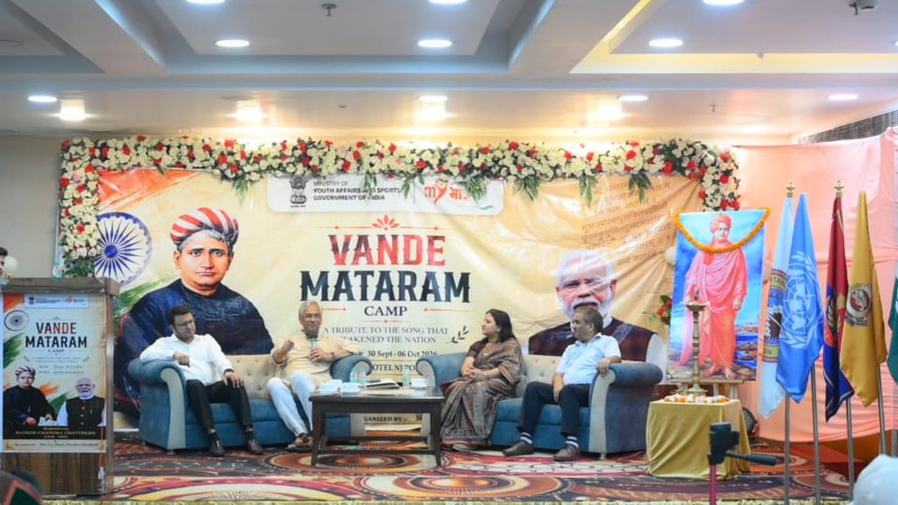 MYBharatHQ's tweet photo. Vande Mataram Camp kicks off in Dehradun! 🇮🇳

Yuva Shakti from across states came together for an inspiring interaction with Hon’ble MP Shri Trivendra Singh Rawat, Lok Sabha MP from Haridwar, engaging on Vande Mataram, plastic pollution and Viksit Bharat. https://t.co/Pgu6bD6edl