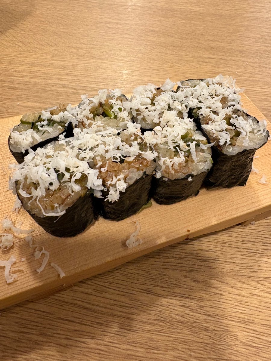 h__xyz's tweet photo. 渋谷 大衆すし酒場ろんじ🍶

コスパ抜群！ここは美味い🐟

#大衆すし酒場ろんじ
#日本酒
#渋谷 https://t.co/1kWlee2lt3