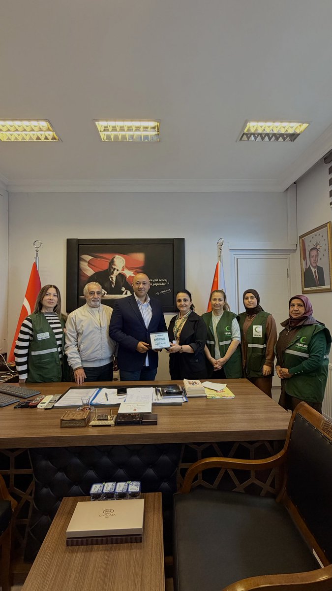 yesilayadalar's tweet photo. Yeşilay Adalar Şube Başkanımız Aslı BARIŞKAN YALAP, Yönetim Kurulu üyelerimiz, Kadın Komisyonu Başkanımız ve Komisyon üyelerimizle birlikte, Adalar İlçe Emniyet Müdürümüz Sayın Alpaslan ŞAHİN’e hayırlı olsun ziyaretinde bulunduk. https://t.co/bZifS2Z0hX