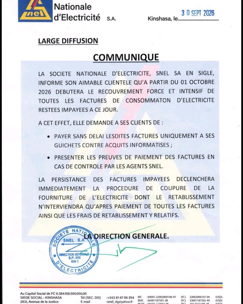 DiosseMasengo's tweet photo. La #SNEL nous prend vraiment pour des cancres. Comment osent-ils exiger qu'on paye alors que le service est largement déplorable ? Qu'ils nous garantissent d'abord une électricité à 100 % durant tout le mois. Avec des coupures intempestives permanentes, il est hors de question d'honorer leurs factures. 

Pas de courant, pas de paiement, merci !