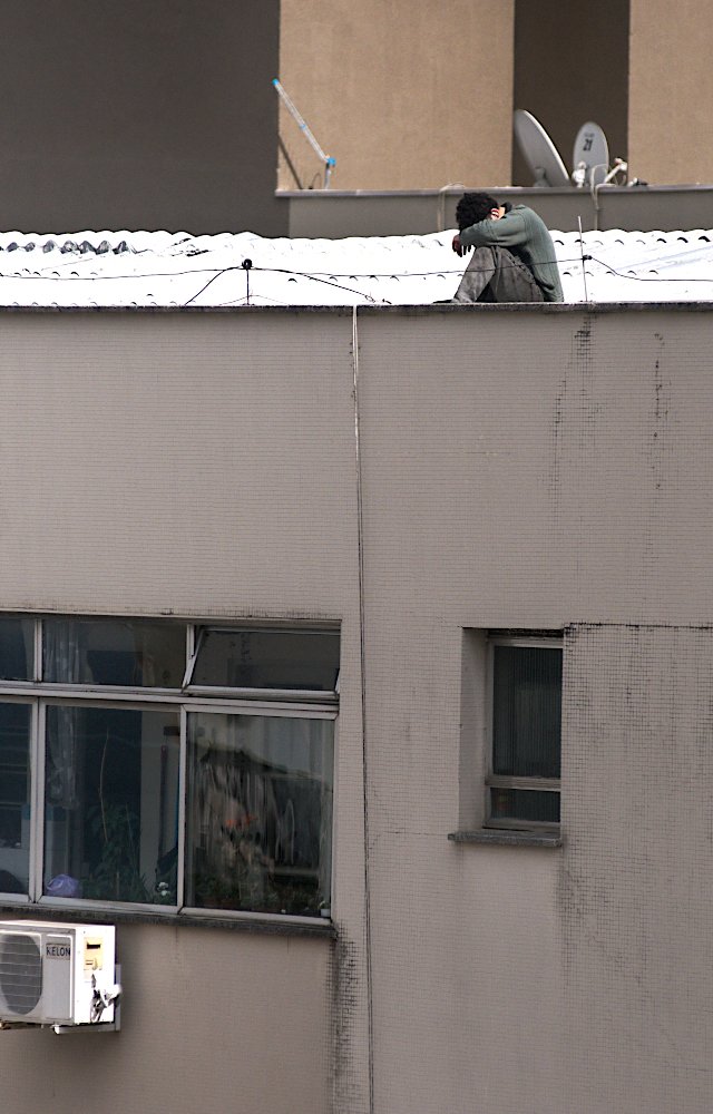 M_lhamasam's tweet photo. Há quem tenha os pés-no-chão e compromisso com País e a Nação Brasileira. Tem os de cima do muro, ocasionalmente indecisos ou mero oportunistas. E tem os que sobem o telhado, crentes da mentira.
131-500  12  13 https://t.co/IzZmcEOJw9