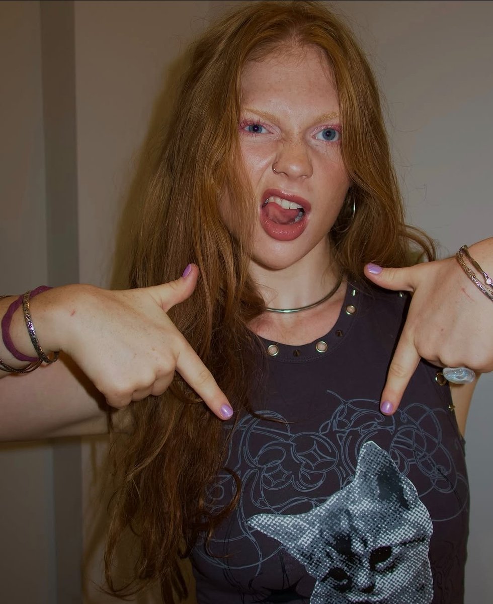 andieiamwhoiam's tweet photo. @landpalestine This is Lucy Craig, allegedly the woman who falsely accused seven men of raping her when in fact, the opposite is true. And she only decided to call it rape after she was disinvited to the Halloween party at the same fraternity. https://t.co/m4jh9nGd8m