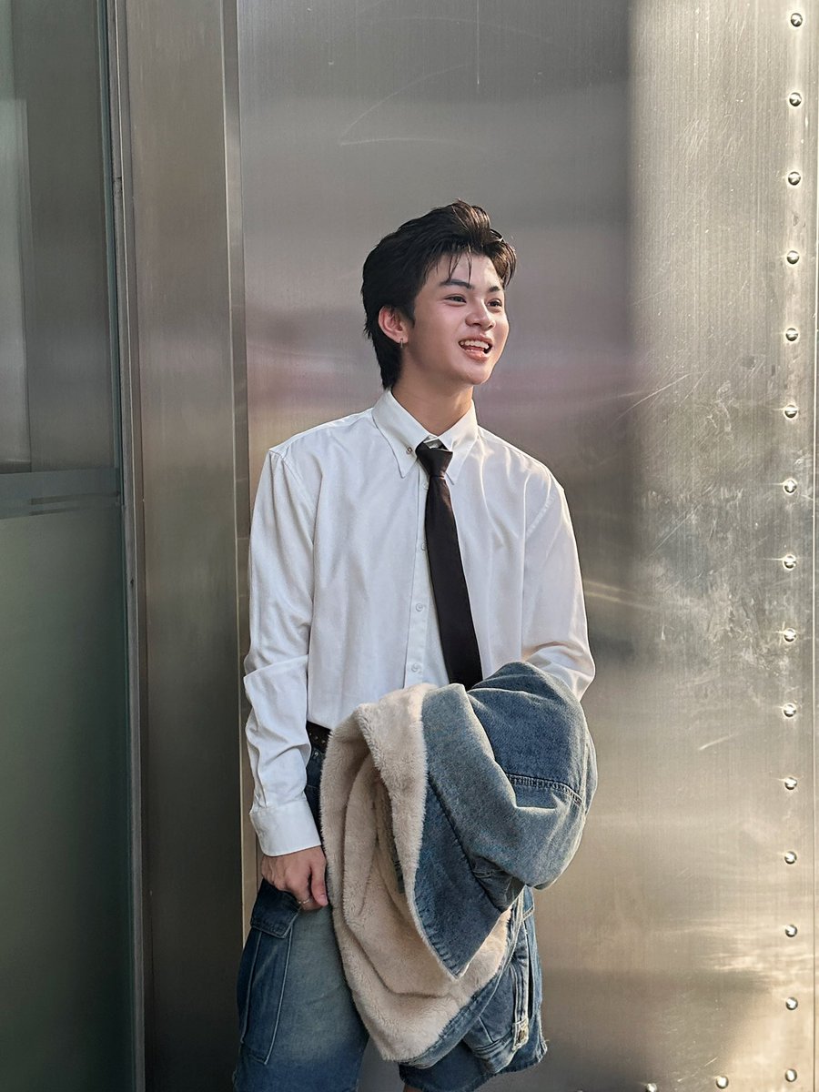 fordknnfansth's tweet photo. FORD x IG update《💙01.09.2026💙》
IG : ford.knn
🔗 https://t.co/j5LidKrvZl

#fordknn
#tia51 https://t.co/JHqJZKQx5B