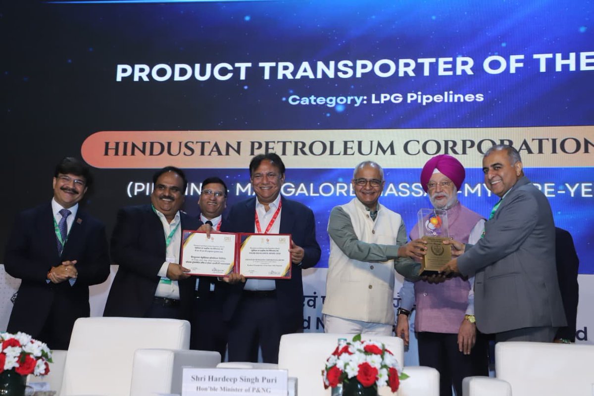 HPCL's tweet photo. Three honours. One unwavering commitment to excellence.

HPCL proudly received three prestigious awards from PNGRB, recognising excellence in CGD Customer Care & Service Delivery and Product Transporter of the year award for MHMSPL under LPG Cartogy and and ASPL under POL Category. 

The awards were presented by Hon’ble Minister Shri Hardeep Singh Puri to C&MD Shri Vikas Kaushal, Director – Marketing Shri Amit Garg, ED – Pipelines Shri R. Ramesh and Head – CGD Shri Animesh Sinha.

A proud recognition of HPCL’s continued commitment to customer care, service excellence, operational efficiency and keeping India’s energy network moving.

@HardeepSPuri @PetroleumMin @TheSureshGopi @Secretary_MoPNG @neerajmittalias 

#HPCL #PNGRBDay #PNGRBAwards #CGD #CustomerCare #ServiceExcellence #PipelineOperations #EnergyInfrastructure #EnergyForIndia #OneHPCL #DeliveringHappiness #NationBuilding