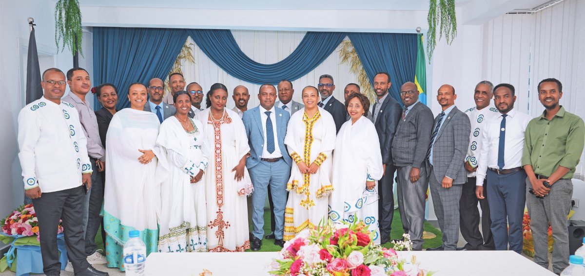 StandardIn76's tweet photo. @StandardIn76 was pleased to attend the opening of @AwachSACCO’s new Bole office at Wubdar Building, behind Bole Millennium Hall. Congratulations on this milestone! Wishing you continued growth and success.
#StandardInsurance #AwachSACCO #Partnership https://t.co/mEUQsOLAEr