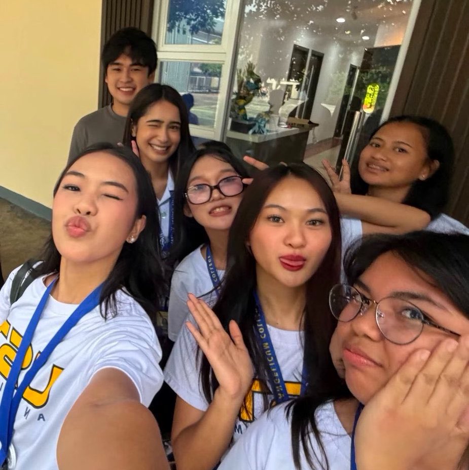 intowaynona's tweet photo. my lizguel and wayco hearteu 💗 https://t.co/TNlvLOvGP6