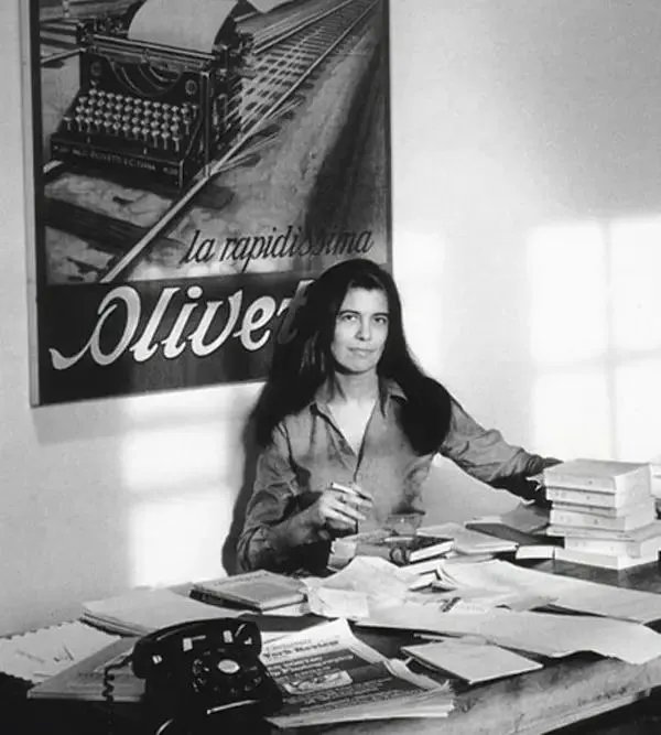 Olives_miel's tweet photo. «Soy silenciosa, pero dentro de mí hay una vida intensa.» https://t.co/nVf3jPpfFd