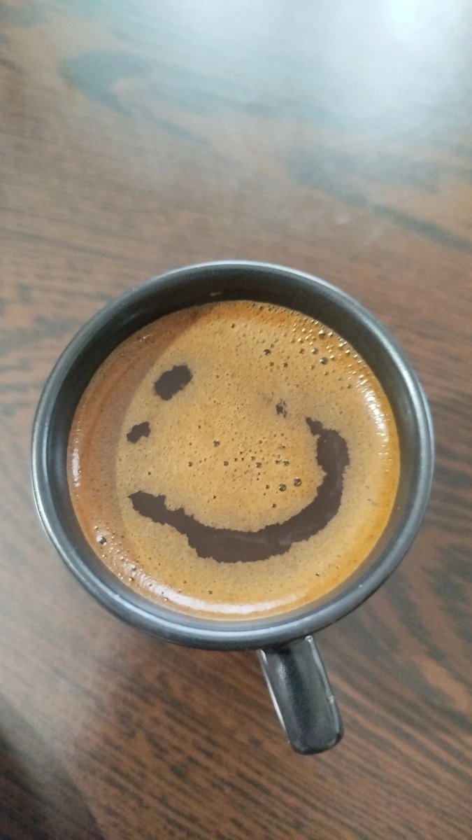 busramuse's tweet photo. @digerkm Ekim ayı bizi böyle güldürsün https://t.co/sqIGpFw78g