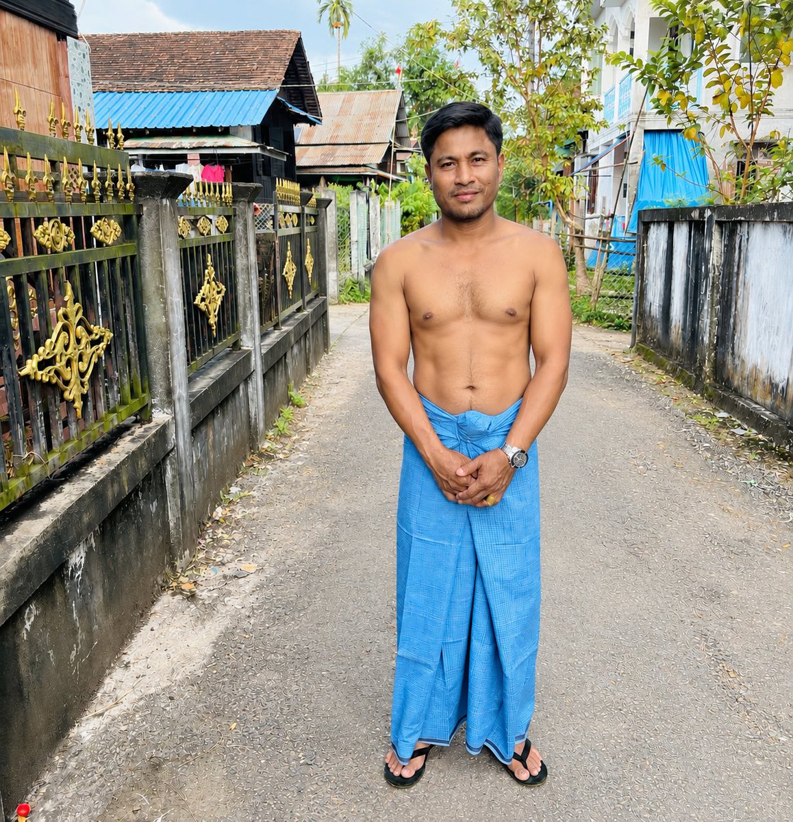 DrChanMLMpar's tweet photo. ဒီဘဲကြီးက လော်ကြီးက၈လက်မ မိန်းမကိုတစ်ခါချ ၂နာရီဆက်တိုက် အရေတွေအများကြီး https://t.co/BoWgEHg9aN