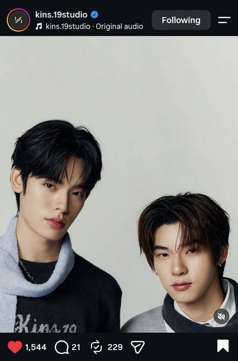 teeteeporph's tweet photo. ———— ⋆⋅☾☆⋅⋆ ————
🗓 01.10.26
📸 IG Post : kins.19studio
P'KINS 19 STUDIO with 🐶🐻❄✨️🤏🏻
🔗 https://t.co/C43uzZx2wm
#KINSÉCLATDUO #KINS19STUDIO
———— ⋆⋅☾☆⋅⋆ ————
#twnpich #porsuppakarn
#teeteepor #ตี๋ตี๋ป๋อ
#teeteeporUPDATE https://t.co/Tj527ID5ND