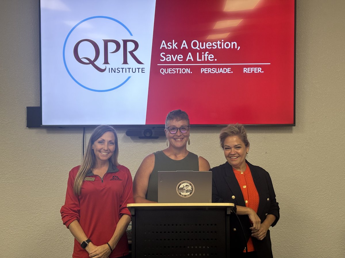 PittPD's tweet photo. Our Family Response Advocates recently partnered with Crawford County Mental Health to host a Question, Persuade, Refer (QPR) Suicide Prevention Training.

QPR equips community members with the knowledge to recognize warning signs, offer support, and help someone in crisis. https://t.co/el4dX1Ne0k