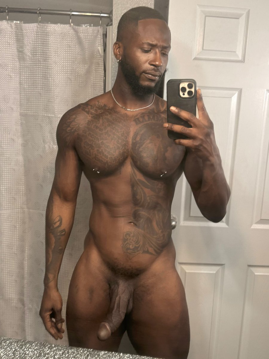 Ayeyohershey's tweet photo. Libra ♎️ season ⚖️😜 https://t.co/FtVNi5rsp2