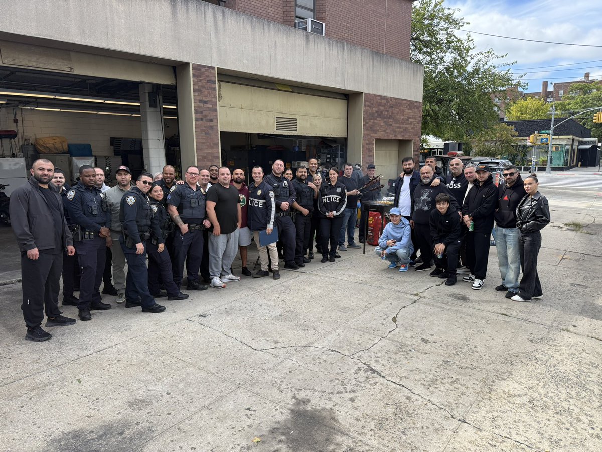 NYPD61Pct's tweet photo. We sincerely thank Dmitriy and Yefim for their generous support and meaningful contributions to our community. Your dedication, kindness, and commitment to making a positive difference are truly appreciated! https://t.co/4XxgIayX6s
