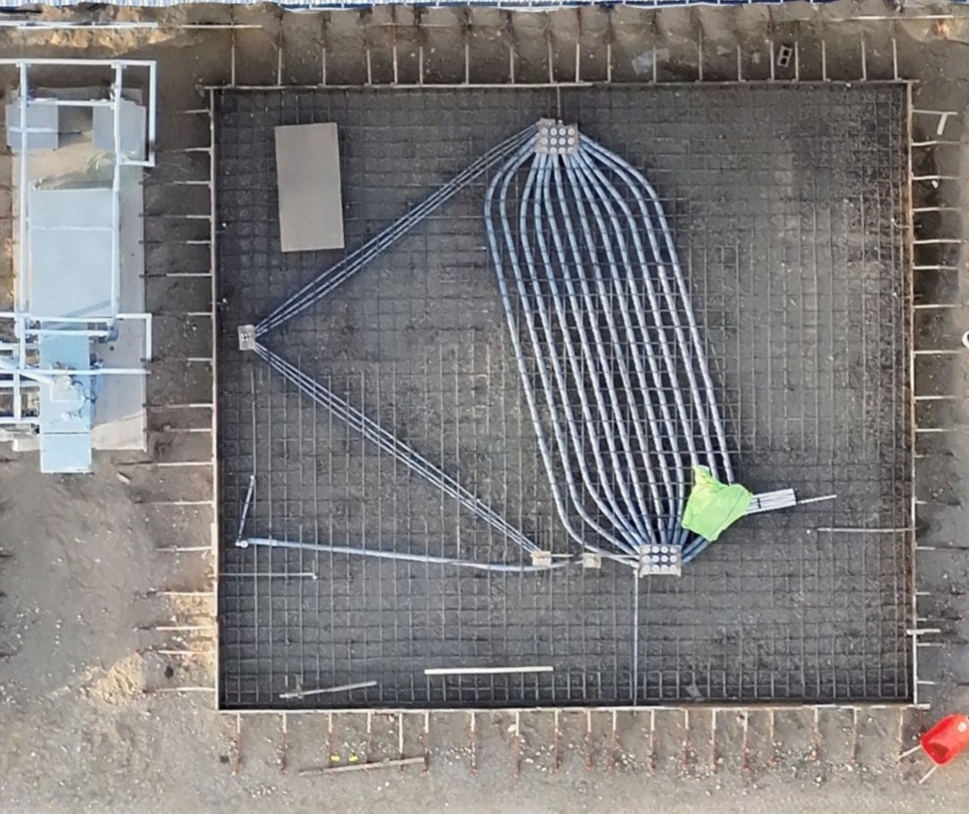 AceKicker13's tweet photo. $IREN Mackenzie: How one power block is wired, from the grid to the GPU racks.

Each Mackenzie data hall is split into 8 identical segments, and each segment is its own 2.5MW power block. 8 x 2.5MW = 20MW per hall.

Photo 1 is a segment before the concrete pour, showing the conduit routing. Photo 2 is a finished segment with all the equipment set.

Here's how it all ties together: