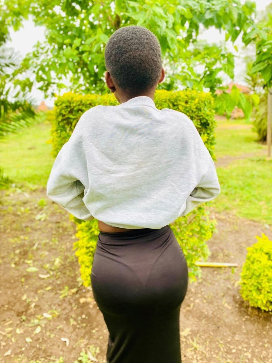 Sandile7ff's tweet photo. Panty lines 🍑🥵 https://t.co/fACADzxpyY