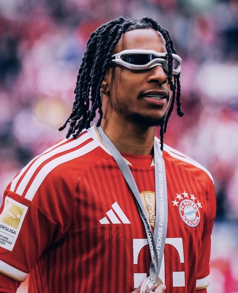 _BeFootball's tweet photo. 🚨 OFFICIEL ! MICHAEL OLISE 🇫🇷 EST ÉLU JOUEUR DU MOIS DE SEPTEMBRE EN BUNDESLIGA ! 🇩🇪🎖️ https://t.co/BywNfhQOMX