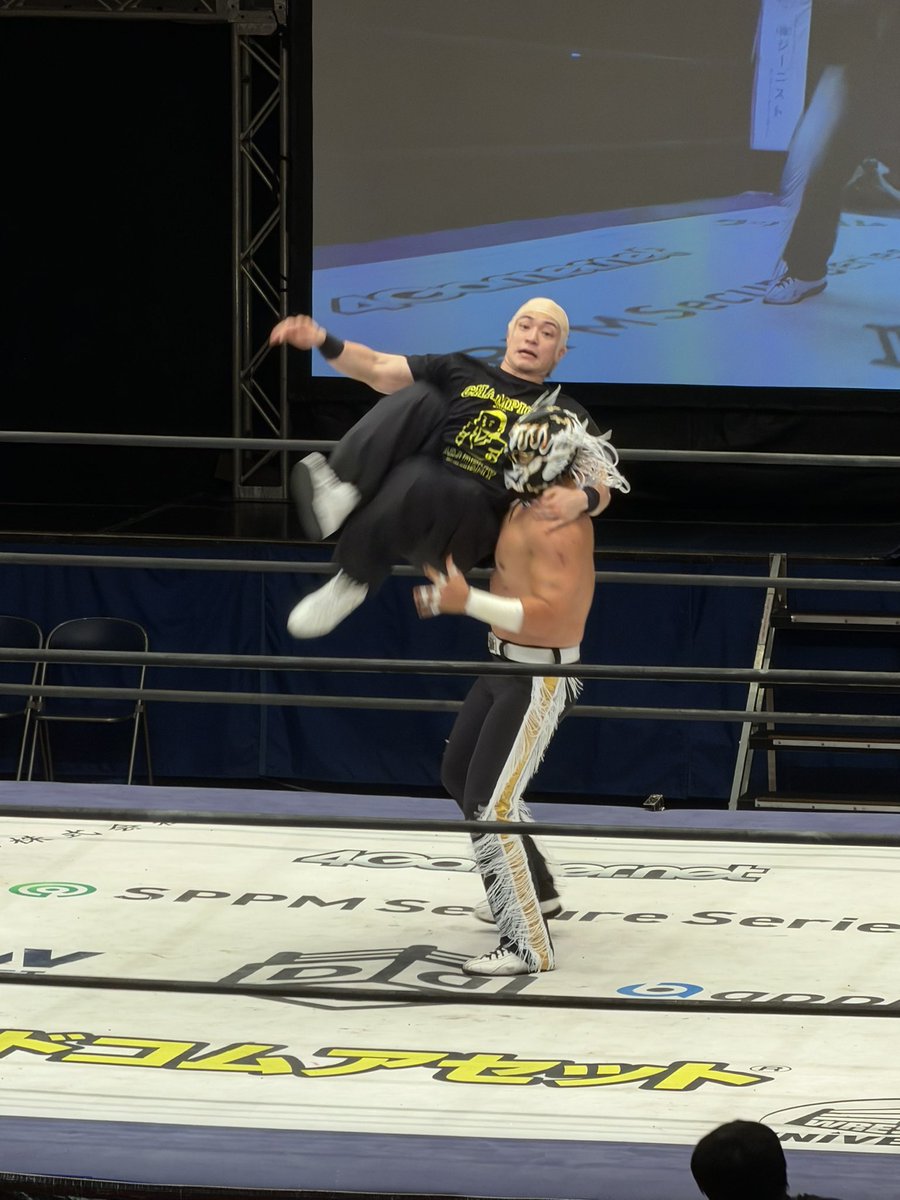 taku_pai's tweet photo. 先輩達と水道橋で呑んでからのプロレス

3時間を超えるボリューム満点の興行だった

特にキン肉マンのミートくんのクダリは最高だった

ザ グレートサスケお気に入りの肉団子も食べれて満足
#ddt
#マッスル的な何か https://t.co/W4QIQqELmE