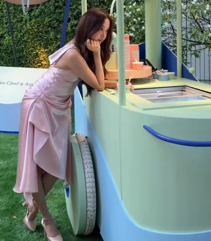 FreenBeckcuties's tweet photo. Forever my girl 💕
#srchafreen #FreenSarocha
#VCAPerleeTH #VCAPerlee #VanCleefArpels https://t.co/9DlBLIrMRI