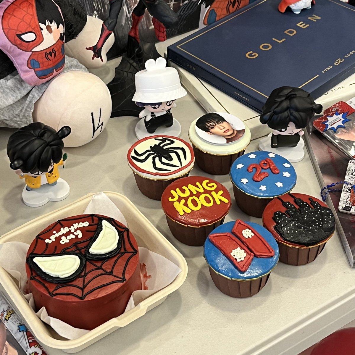 bentablez's tweet photo. It still feels surreal to actually see my branding come to life through this CSE. 

Thank you for making this Spidey Koo-themed event happen, @lovedbykv &amp; team! 

#SPIDEYKOOK_YWH_CSE https://t.co/ApstdOWbti