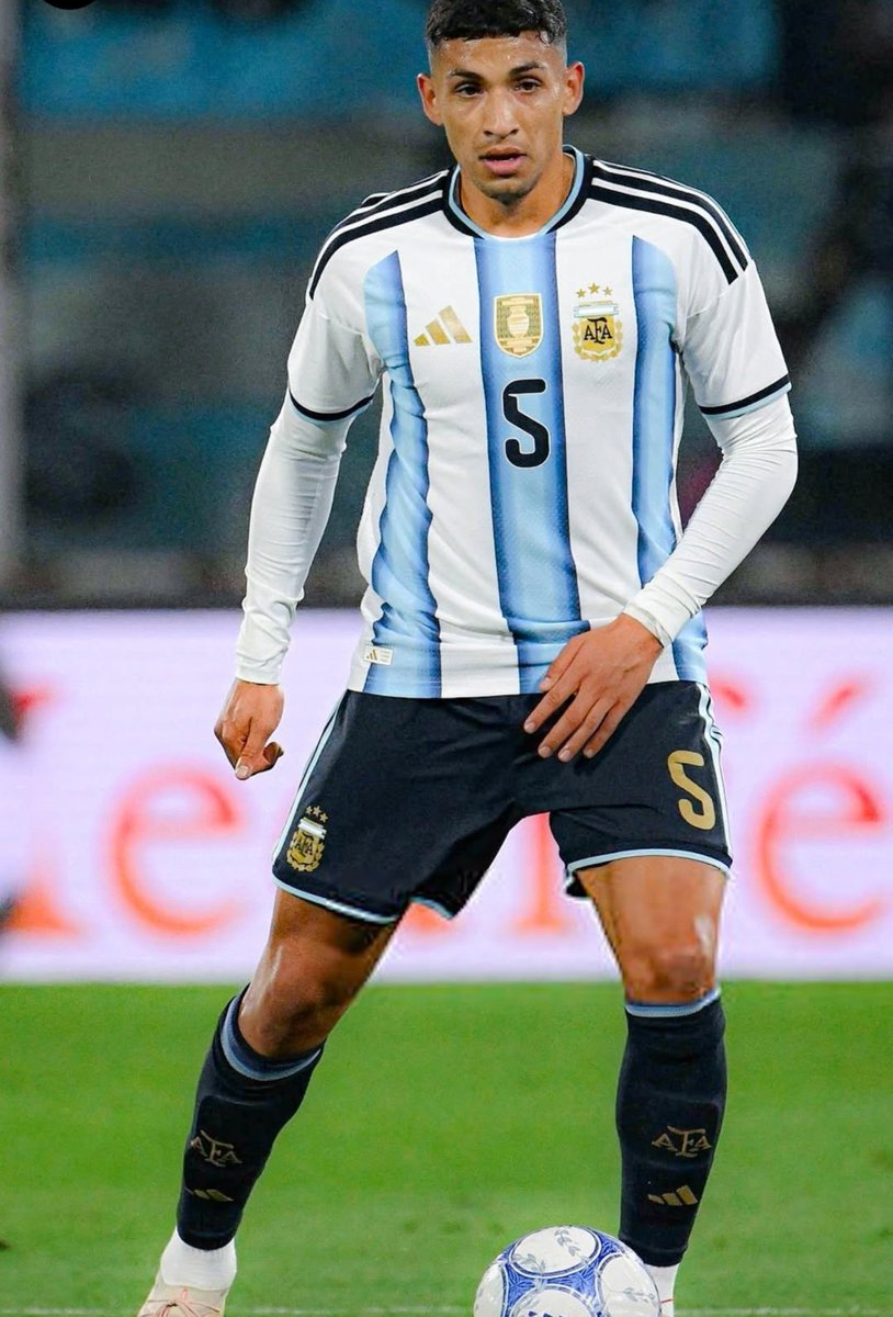 vagoxeneize12's tweet photo. La era post Maradona
La era post Messi https://t.co/vrBIRvjFDH