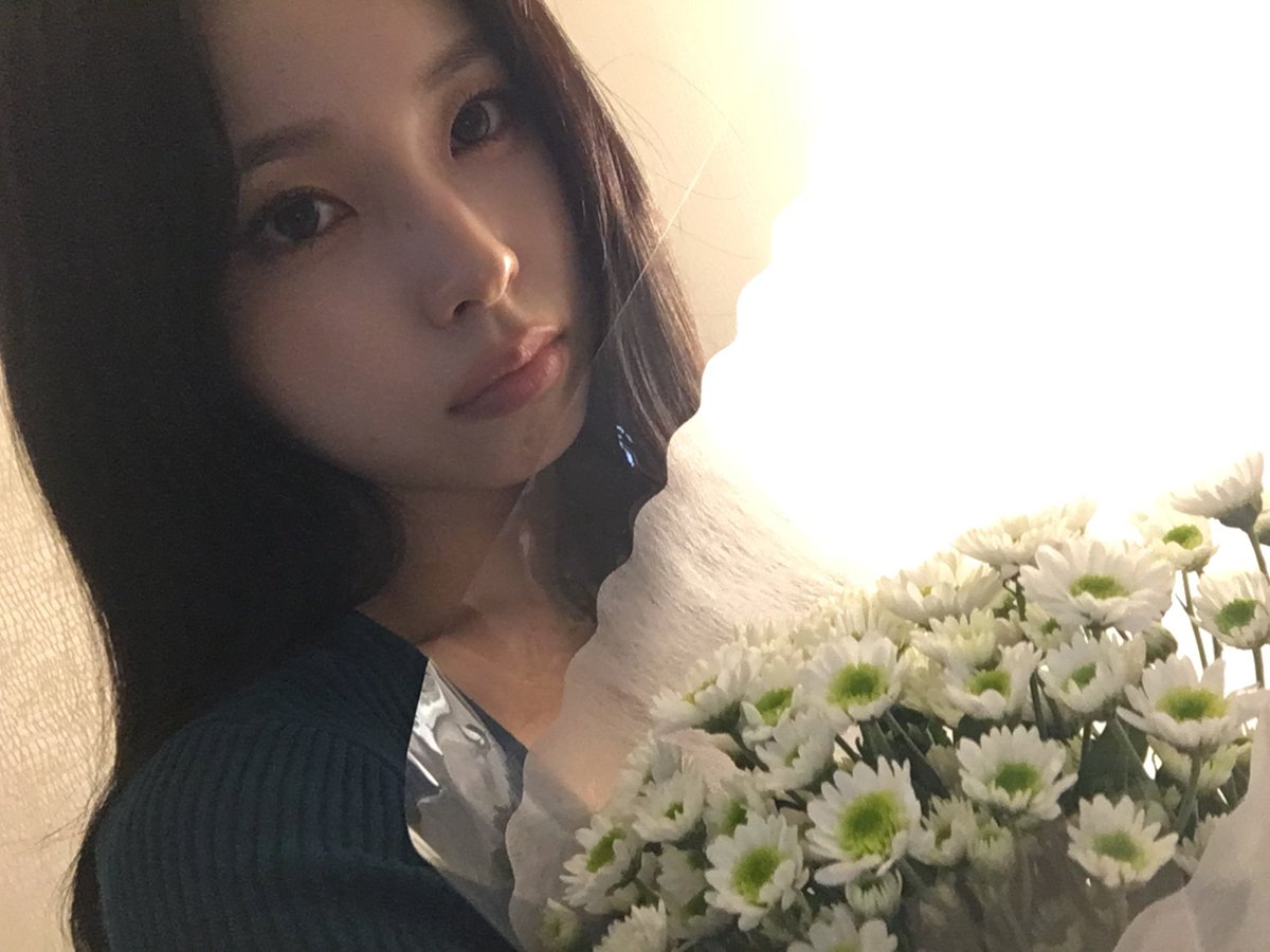 nmixxpics_'s tweet photo. 261001 🐱🫧 https://t.co/K5ByoTz8fl