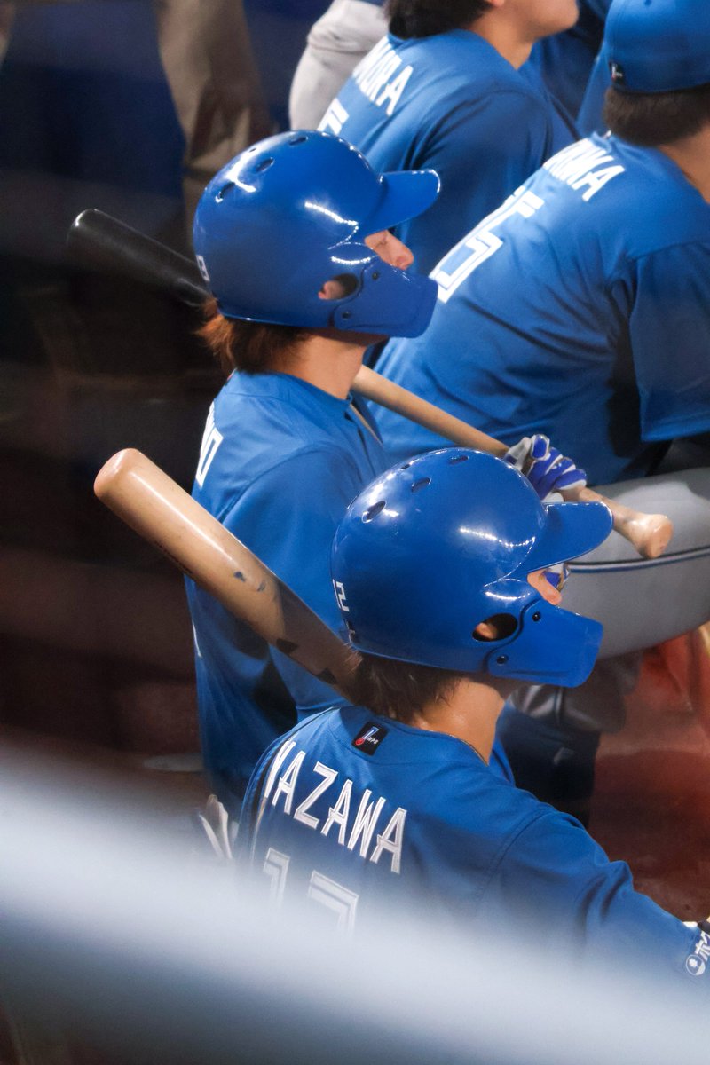 2OOOblueee's tweet photo. ［261001］ZOZOマリンスタジアム
双子感強めな1.2番コンビ👬🏼
#lovefighters #水野達稀 #矢澤宏太 https://t.co/4MaiVEqk68