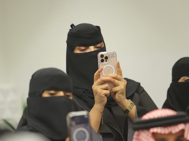 saad_shayea's tweet photo. { نبض الوطن .. بقوافي الشعراء }
أولى أمسيات ديوان الثقافة الأدبي :
بمناسبة #اليوم_الوطني_السعودي_٩٦
-----------------------------------

كل الشكر والتقدير للشعراء المشاركين، 
@lagfas 
@muqarin 
@Mr_Al_Subaie 
@sh_141288 
وللفهد العتيبي مقدّم الأمسية، وللمنسقة، وللفريق الإعلامي، ولكل من أسهم بجهده ووقته في إنجاح الأمسية.

بكم اكتملت الصورة، وبعطائكم كان للوفاء بالوطن معنى أجمل، خالص التحية والامتنان،#دام_عزك_يا_وطن 🇸🇦