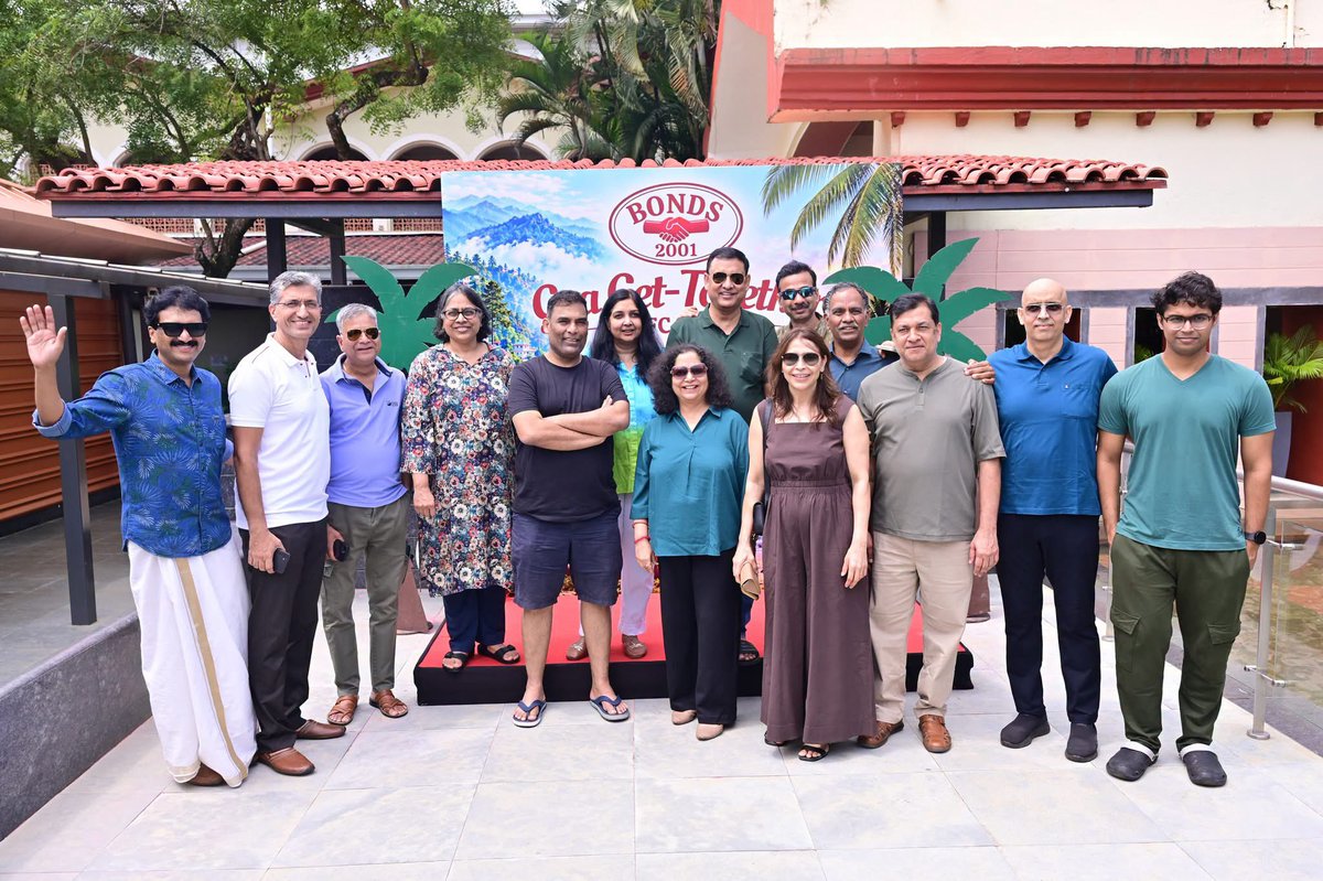 kkyadava's tweet photo. Celebration of #SilverJubilee of #CivilServices 2001 Batch with my FC 70 batchmates of @LBSNAA_Official at Goa. Meeting everyone after a long time was a fantastic feeling. Everyone is carrying loads of cherished memories back home.✨❤️
#KrishnaKumarYadav #LBSNAA #GetTogether https://t.co/aoJRoOCTJ2