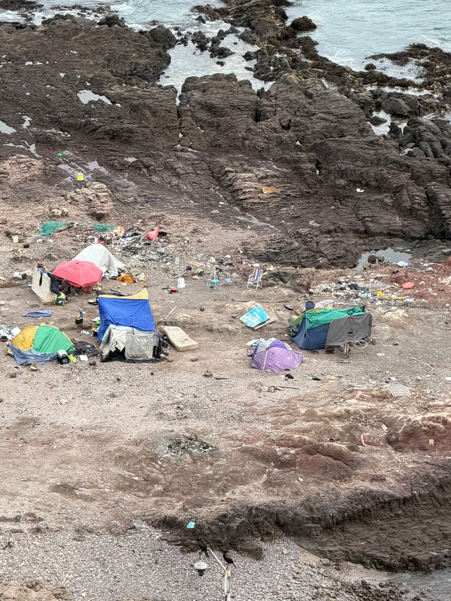 jorgesolimano's tweet photo. #iquique a esta hora el panorama en Punta Cavancha https://t.co/qvctmIKH7E